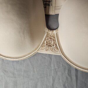 Vanity Fair Women's 40C Underwire Beauty Back Bra 76830 NEW